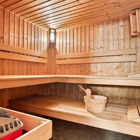 Grand Townhouse With Sauna Near The Sea