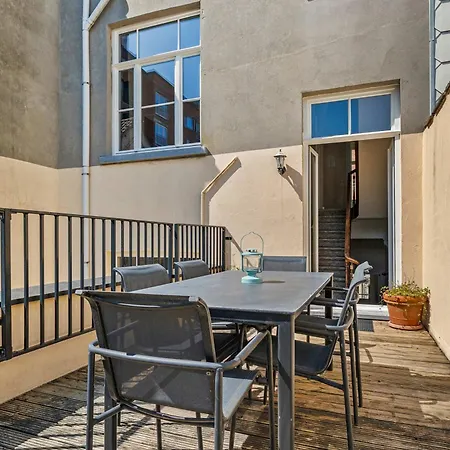 Grand Townhouse With Sauna Near The Sea 別荘