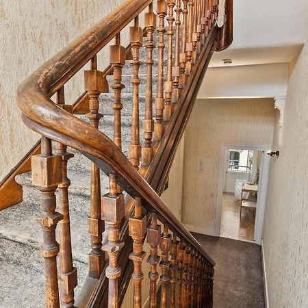 Grand Townhouse With Sauna Near The Sea オステンド