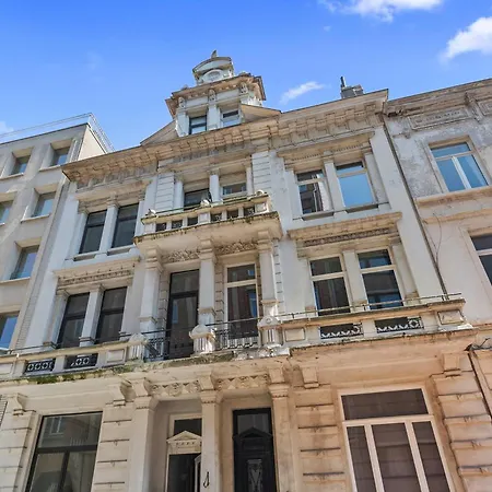 Grand Townhouse With Sauna Near The Sea 別荘 オステンド